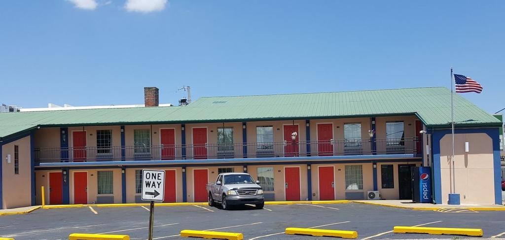 Budget Inn - Washington ภายนอก รูปภาพ