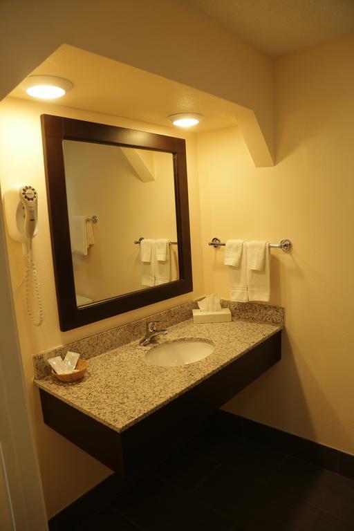 Budget Inn - Washington ภายนอก รูปภาพ