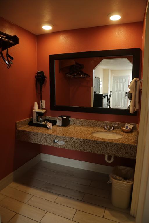 Budget Inn - Washington ภายนอก รูปภาพ